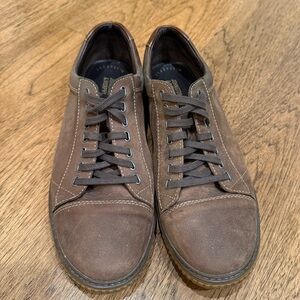 Johnston and Murphy McGuffey Brown Lace Up Sneakers Nubuck / Crazy Horse Leather